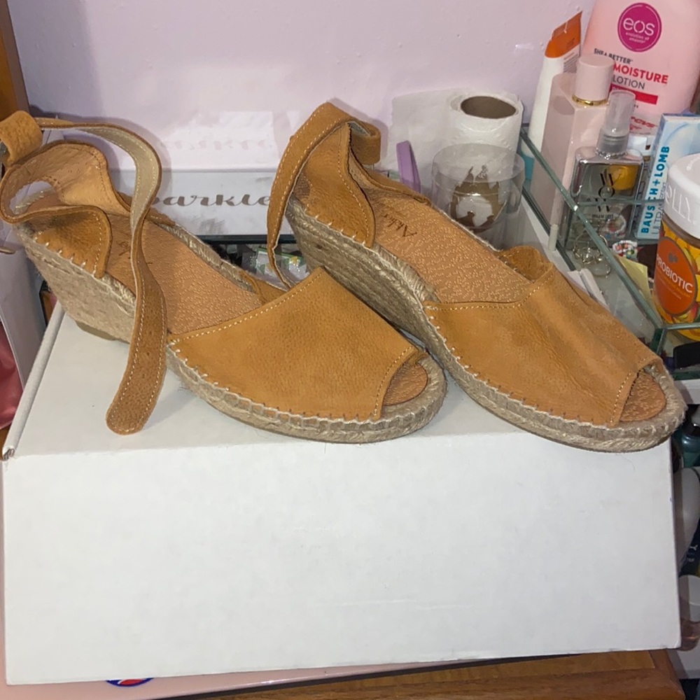 Shoes/espadrilles